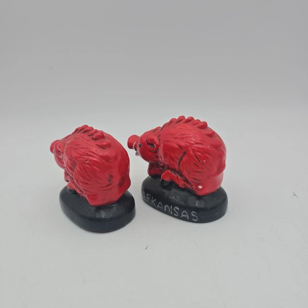 Vintage Arkansas Razorback Pig Salt & Pepper Shakers Red Souvenir Ceramic Pair